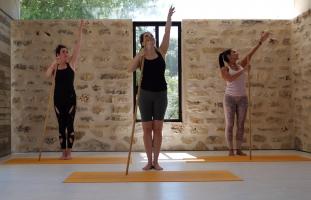 לפתח את שיווי המשקל עם מקל