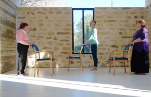 לתרגל בגיל השלישי- שיעור על כיסא