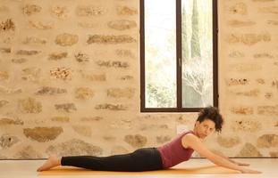 בסיס היוגה- תנוחת הקוברה