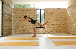 להתחיל את היום בתרגול יוגה קצר