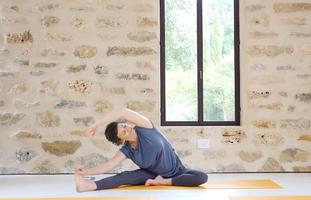 יוגה נשית סביב מחזור הפריון- תרגול לזמן הווסת